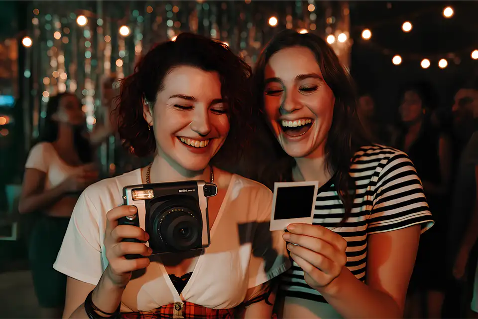 Polaroid camera huren in Helmond